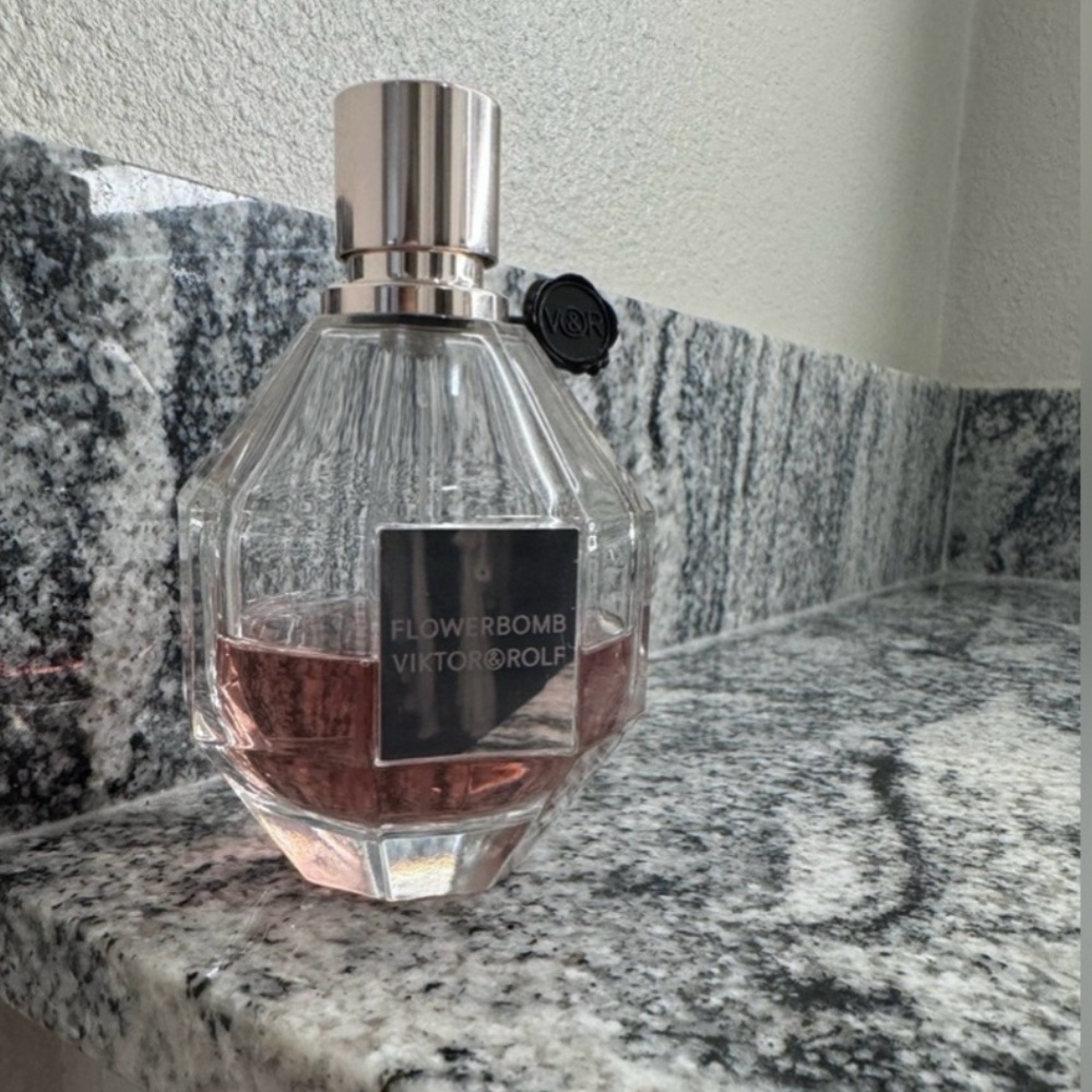 Viktor Rolf flower bomb